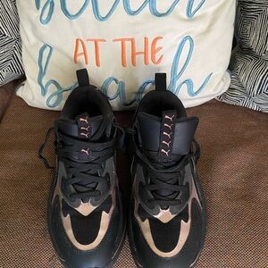 Puma RS Curve Glow Women’s Sz 8